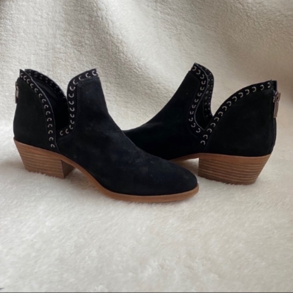 Vince Camuto black suede Prafinta booties Size 10